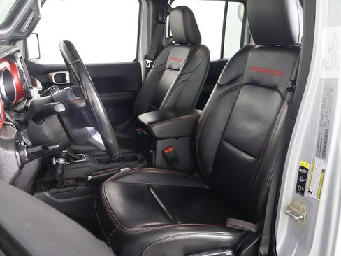 Used 2023 Jeep Wrangler Unlimited Rubicon w/ Dual Top Group AWD/4WD image 26