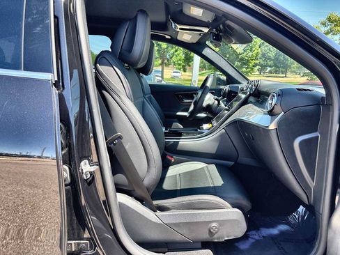 Certified 2026 Mercedes-Benz GLC 300 4MATIC image 9