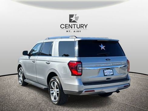 Used 2024 Ford Expedition Limited image 4