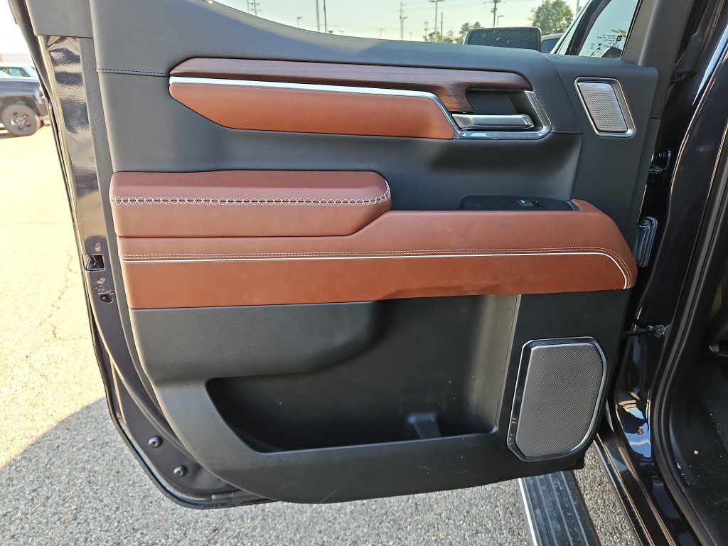 Used 2024 GMC Sierra 1500 Denali Ultimate AWD/4WD image 13