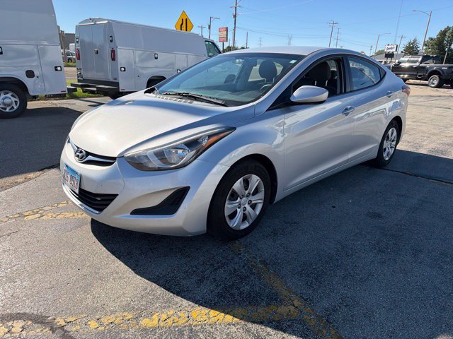 Used 2016 Hyundai Elantra SE FWD image 2