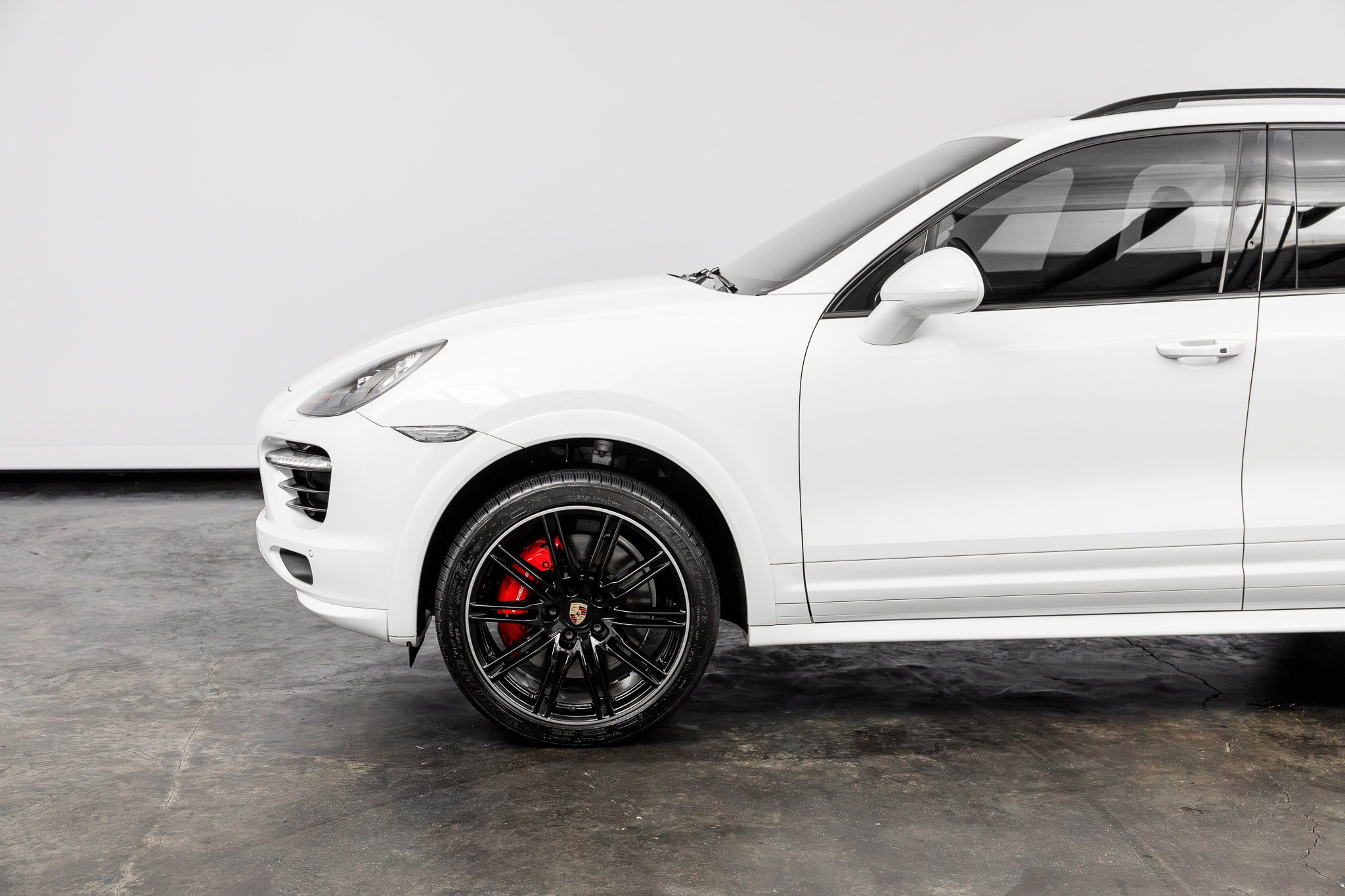 Used 2014 Porsche Cayenne Turbo S AWD/4WD image 10