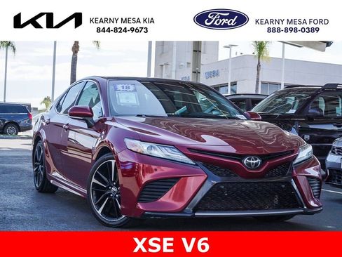 Used 2018 Toyota Camry XSE image 1