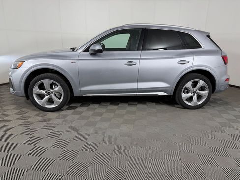 Certified 2024 Audi Q5 2.0T Premium Plus AWD/4WD image 2