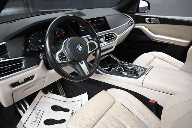Used 2021 BMW X7 xDrive40i w/ M Sport Package AWD/4WD image 19