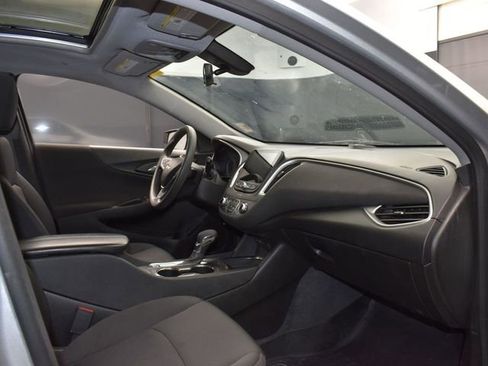 Used 2022 Chevrolet Malibu LT FWD image 12