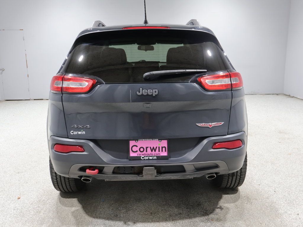 Used 2016 Jeep Cherokee Trailhawk w/ Cold Weather Group AWD/4WD image 3