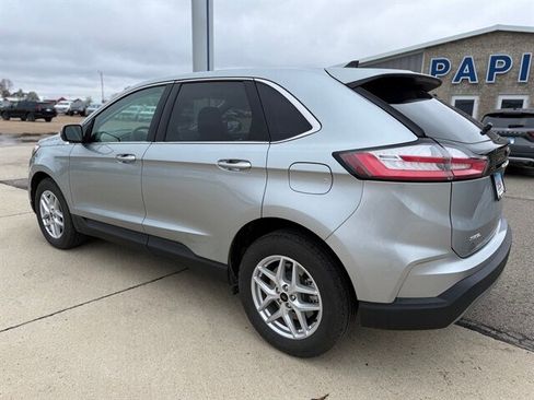 Certified 2024 Ford Edge SEL w/ Convenience Package AWD/4WD image 5
