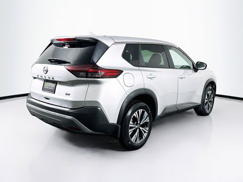Used 2023 Nissan Rogue SV image 9