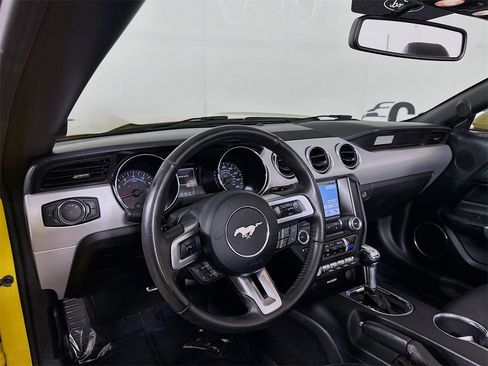 Used 2017 Ford Mustang GT Premium image 10