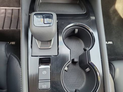Used 2023 Nissan Rogue SL w/ SL Premium Package FWD image 19