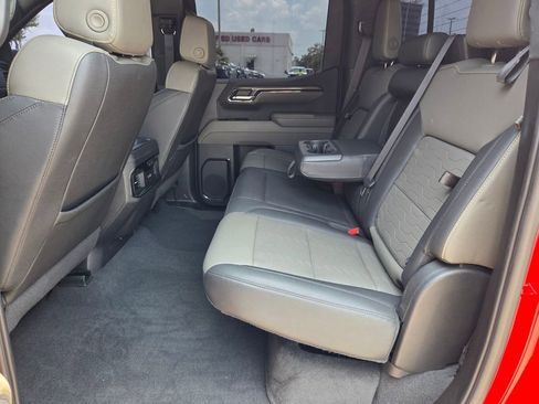 Used 2022 Chevrolet Silverado 1500 ZR2 w/ Technology Package AWD/4WD image 8
