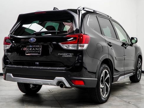 Used 2022 Subaru Forester Touring image 12