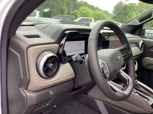 New 2026 Chevrolet Colorado ZR2 AWD/4WD image 10