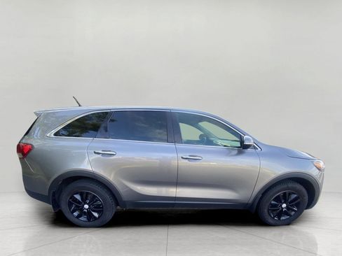 Used 2017 Kia Sorento L FWD image 7