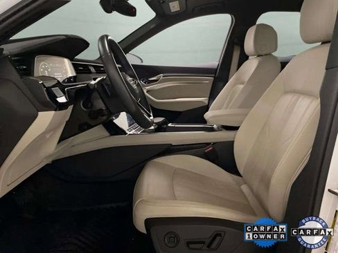 Used 2024 Audi Q8 e-tron Premium image 16