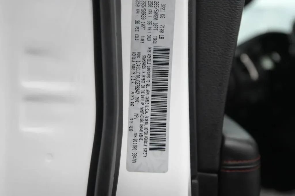 Used 2018 Dodge Durango R/T w/ Blacktop Package AWD/4WD image 19