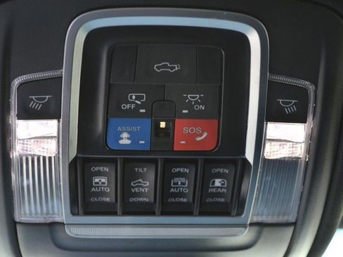 Used 2022 RAM 1500 Limited w/ Body Color Bumper Group image 34