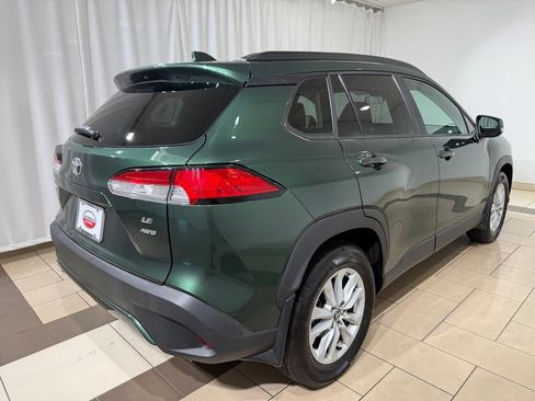 Certified 2022 Toyota Corolla Cross LE w/ Moonroof Package AWD/4WD image 5