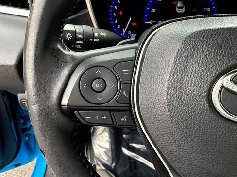 Used 2020 Toyota Corolla XSE FWD image 11