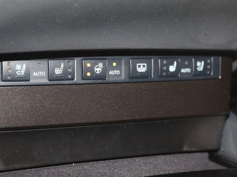 Used 2024 Lexus ES 300h F Sport image 8