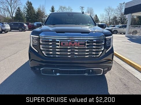 Used 2023 GMC Sierra 1500 Denali w/ Technology Package image 3