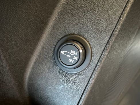 Used 2024 Chevrolet Equinox RS image 34