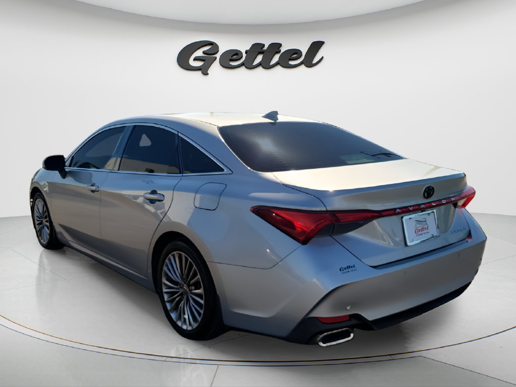 Used 2022 Toyota Avalon Limited w/ Advanced Safety Package FWD image 7