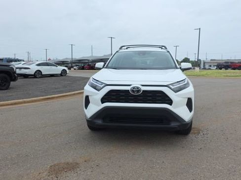 Used 2024 Toyota RAV4 XLE w/ Convenience Package image 3