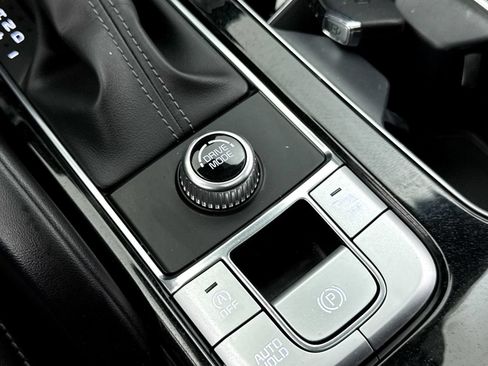 Used 2022 Kia Telluride S FWD image 9