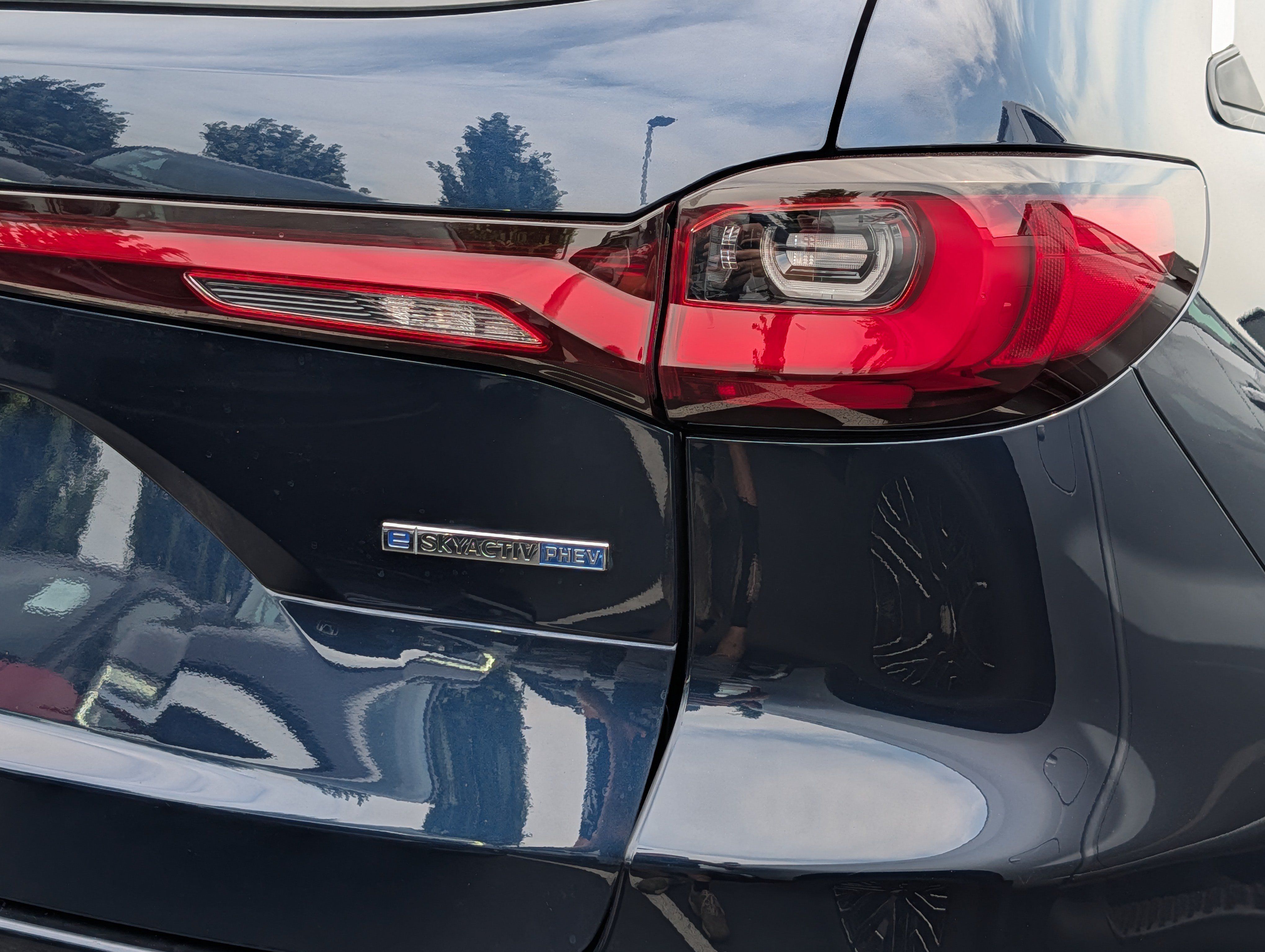 Used 2024 MAZDA CX-90 Plug-In Hybrid w/ Premium Plus AWD/4WD image 17