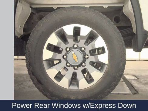 Used 2024 Chevrolet Silverado 2500 Custom w/ Custom Convenience Package image 15