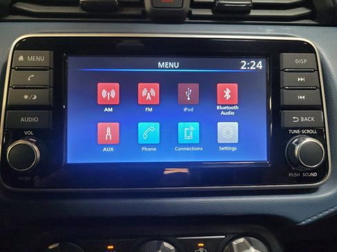Used 2025 Nissan Versa SV FWD image 25