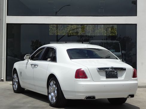 Used 2012 Rolls-Royce Ghost RWD image 4