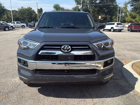 Used 2024 Toyota 4Runner Limited AWD/4WD image 2