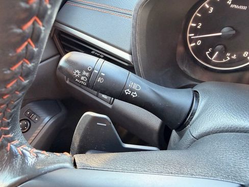 Used 2022 Nissan Altima 2.5 SR w/ Midnight Edition Package FWD image 19