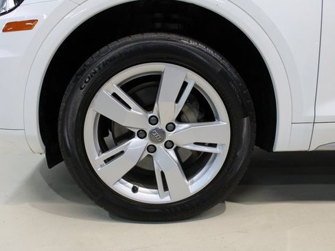 Used 2019 Audi Q5 2.0T Premium Plus w/ Premium Plus Package image 9