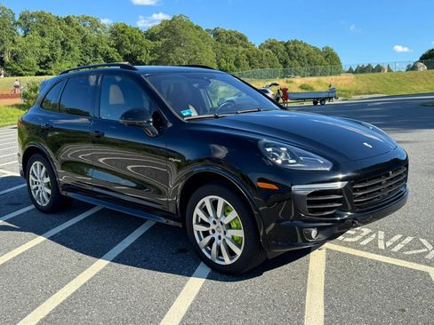 Used 2016 Porsche Cayenne S AWD/4WD image 10