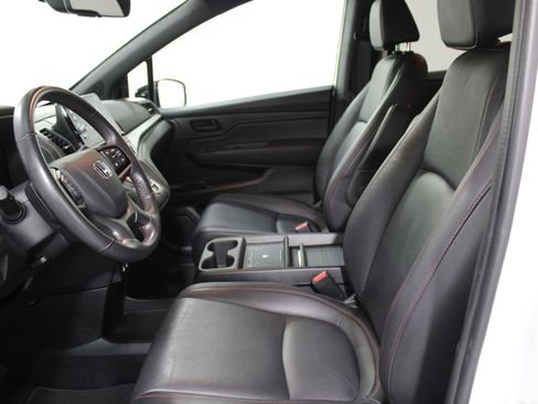 Used 2025 Honda Odyssey Sport-L image 3