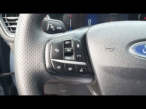 Certified 2023 Ford Escape ST-Line w/ Tech Pack #1 AWD/4WD image 17