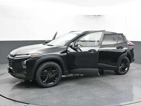 Used 2024 Chevrolet Trax ACTIV w/ Driver Confidence Package image 53