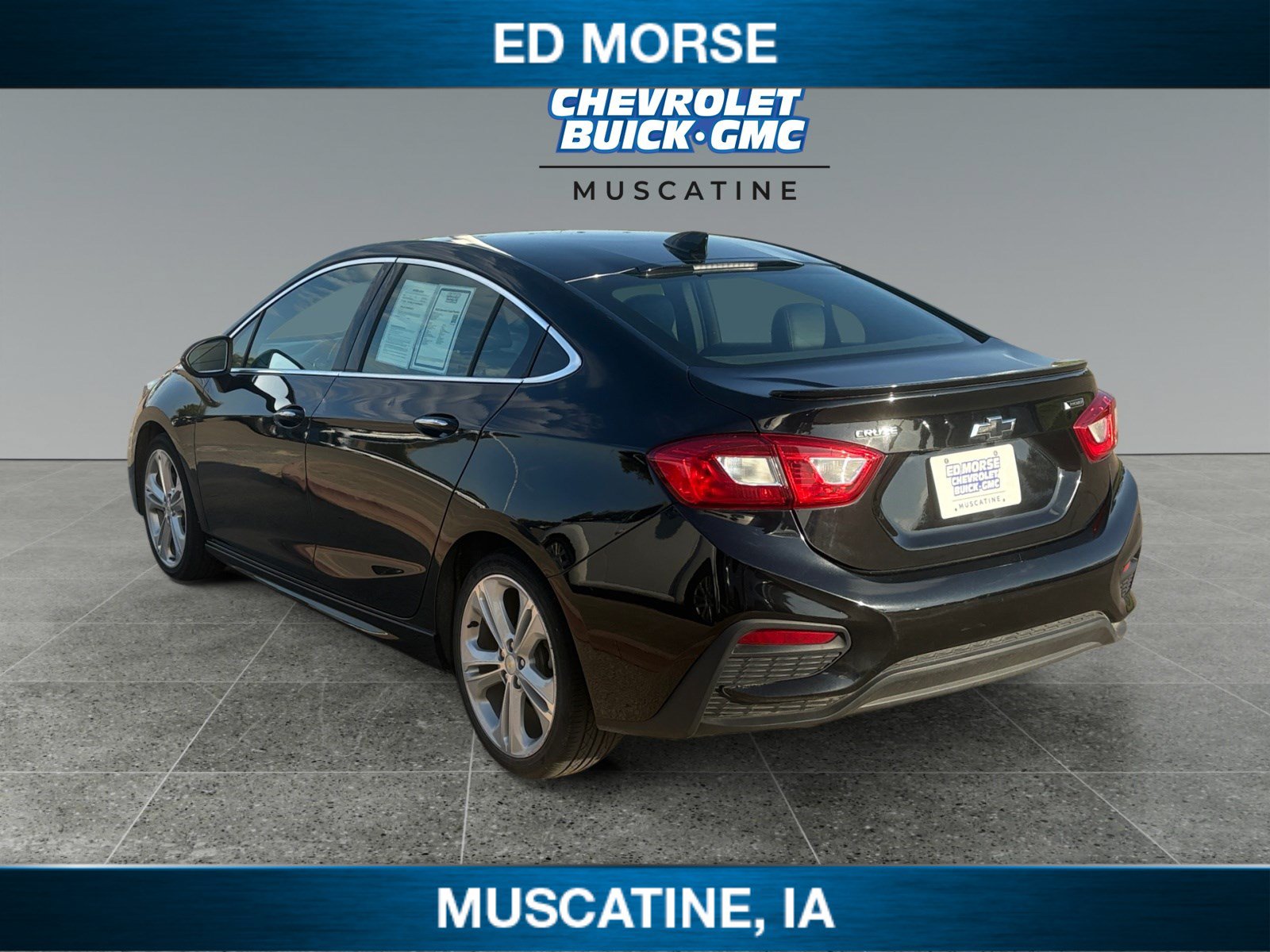 Used 2018 Chevrolet Cruze Premier FWD image 3