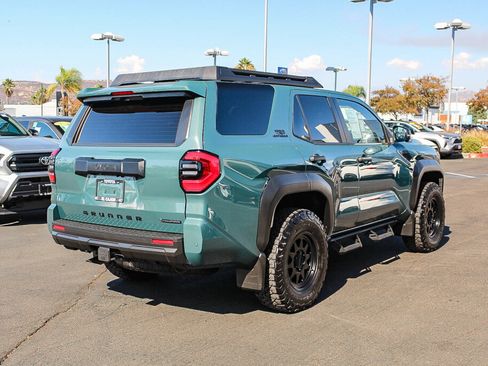 Used 2025 Toyota 4Runner TRD Off-Road Premium AWD/4WD image 32