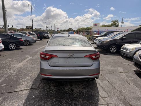 Used 2016 Hyundai Sonata SE image 5