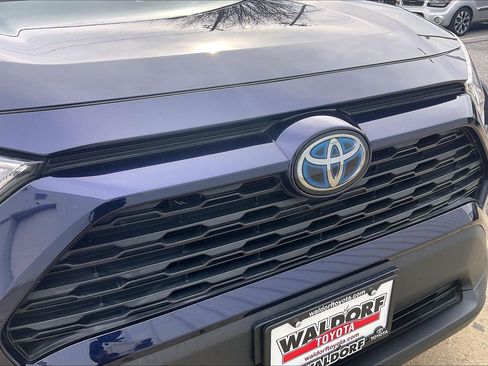 Used 2020 Toyota RAV4 XLE image 35