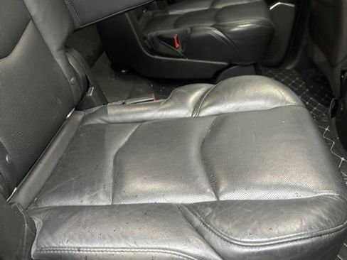 Used 2018 Cadillac Escalade Luxury image 10