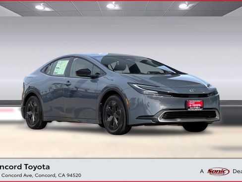 New 2026 Toyota Prius Plug-In Hybrid FWD image 1