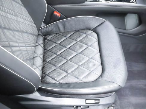 Used 2025 Volkswagen Atlas SEL Premium R-Line image 30