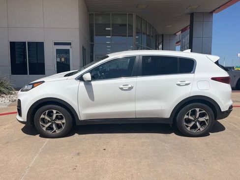 Used 2020 Kia Sportage LX FWD image 3
