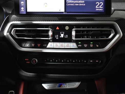 Certified 2024 BMW X4 M40i w/ Premium Package image 23